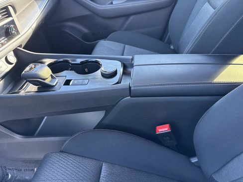 Used 2024 Nissan Rogue SV image 14