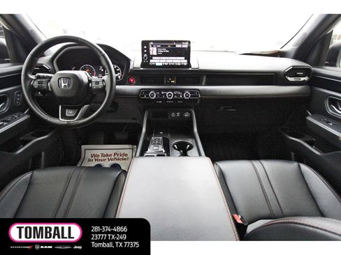 Used 2025 Honda Pilot TrailSport image 10