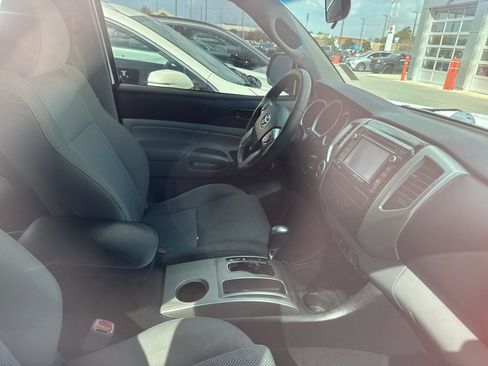 Used 2014 Toyota Tacoma 4x4 Double Cab w/ TRD Sport Package image 8