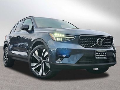 New 2026 Volvo XC40 B5 Ultra w/ Climate Package