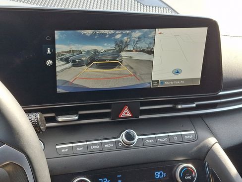 Used 2023 Hyundai Elantra SEL w/ Convenience Package image 17