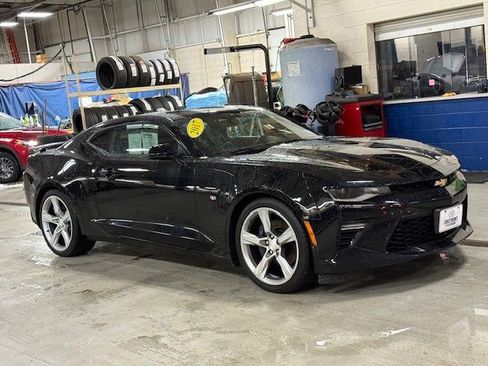 Used 2017 Chevrolet Camaro SS image 8