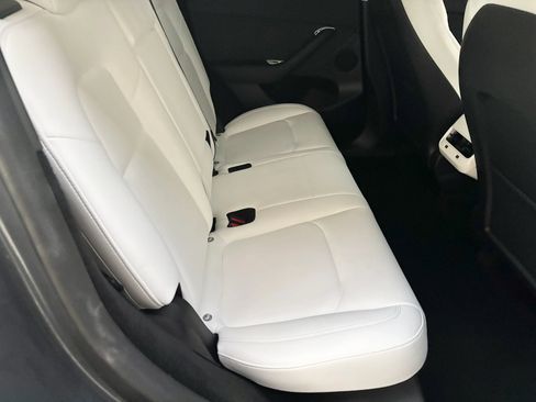 Used 2023 Tesla Model Y Performance AWD/4WD image 14