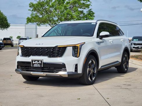 New 2026 Kia Sorento EX AWD/4WD image 2