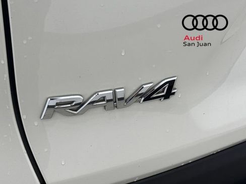 Used 2020 Toyota RAV4 Limited FWD image 11
