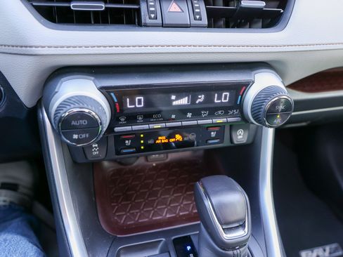 Certified 2025 Toyota RAV4 Limited FWD image 22