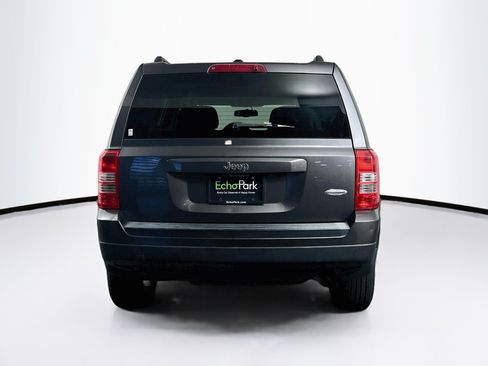 Used 2017 Jeep Patriot Latitude FWD image 7