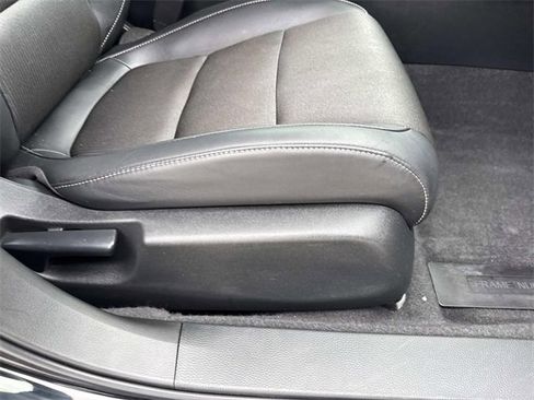 Used 2022 Honda Accord Sport image 11