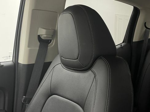 Used 2015 GMC Canyon SLT AWD/4WD image 39