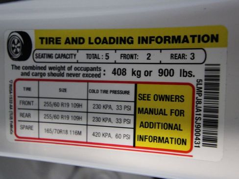 Used 2025 Lincoln Nautilus Premier image 44