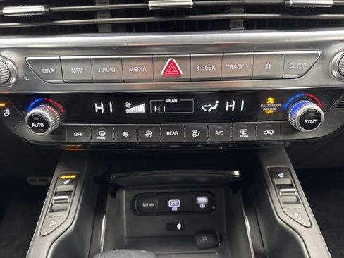 Used 2022 Kia Telluride SX image 27