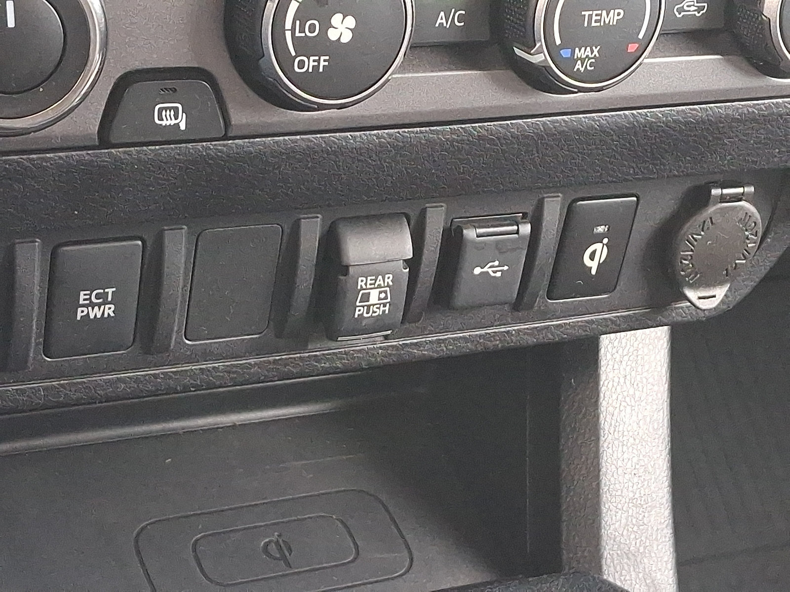 Used 2020 Toyota Tacoma TRD Off-Road AWD/4WD image 24