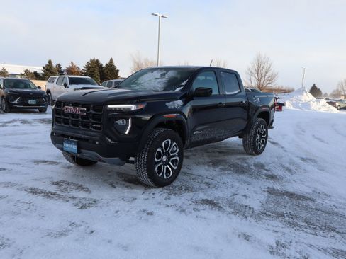 Certified 2024 GMC Canyon AT4 w/ AT4 Premium Package image 4