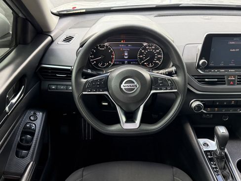 Used 2020 Nissan Altima 2.5 S FWD image 15