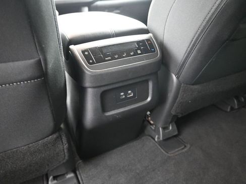 Used 2025 Nissan Pathfinder SV AWD/4WD image 13