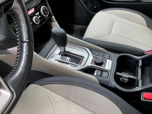 Used 2019 Subaru Forester Premium AWD/4WD image 18