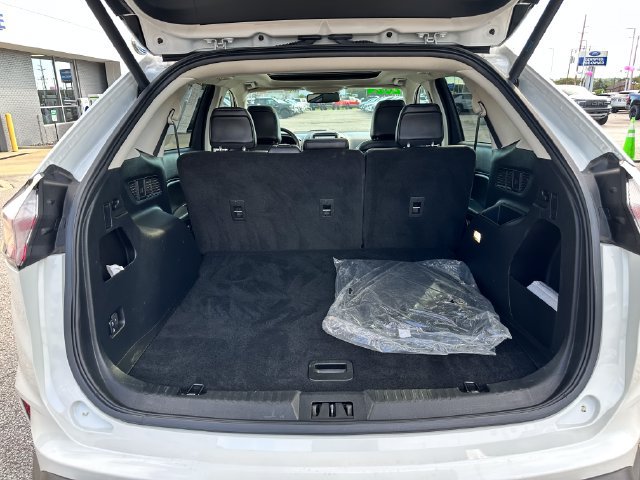 Certified 2024 Ford Edge SEL w/ Convenience Package AWD/4WD image 7
