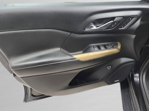 Used 2017 GMC Acadia Denali w/ Technology Package image 24