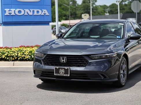 Used 2024 Honda Accord EX image 2
