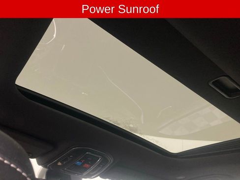 Used 2024 Jeep Grand Cherokee L Altitude image 17