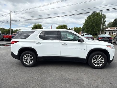 Used 2020 Chevrolet Traverse LS AWD/4WD image 12