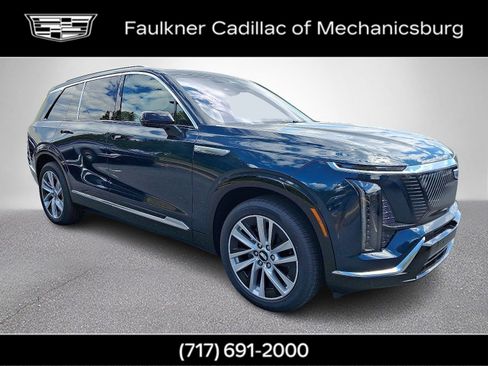 New 2026 Cadillac Vistiq Luxury w/ LPO, Floor Liner Package AWD/4WD image 7
