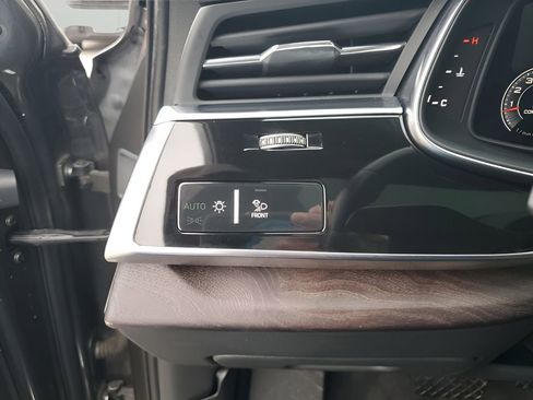 Used 2020 Audi Q7 3.0T Prestige image 33