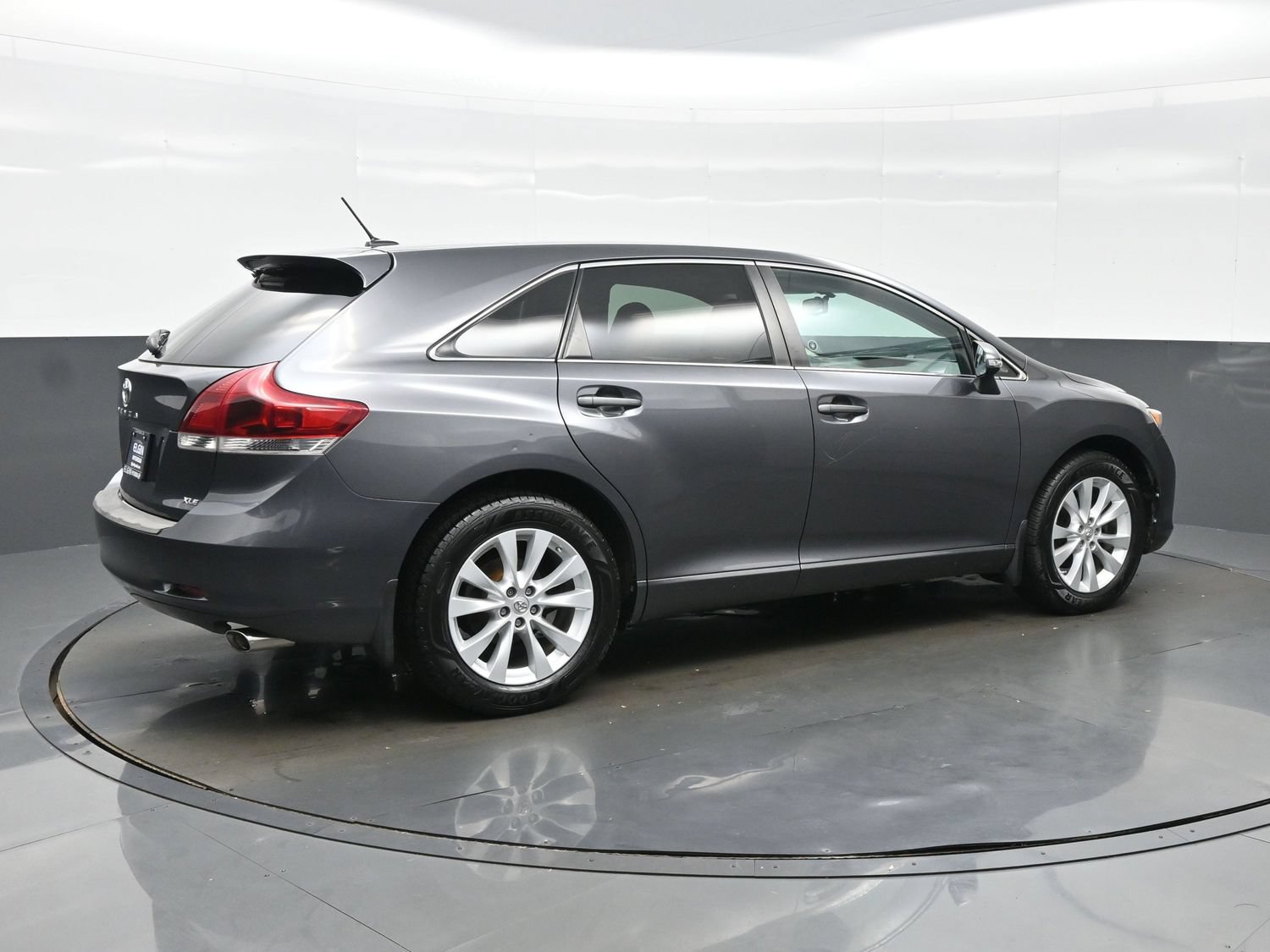 Used 2014 Toyota Venza XLE FWD image 6