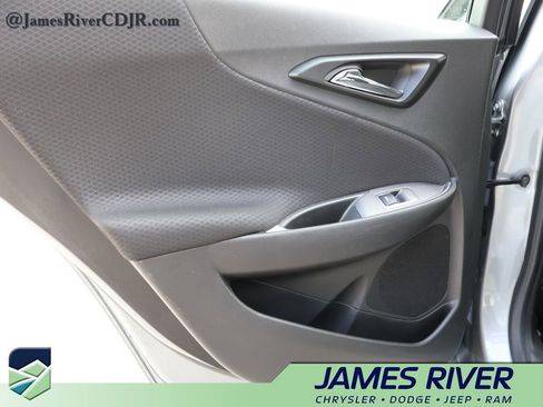 Used 2023 Chevrolet Malibu LT image 16