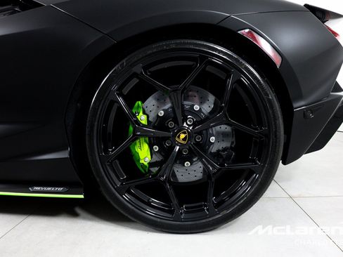 Used 2024 Lamborghini Revuelto AWD/4WD image 31