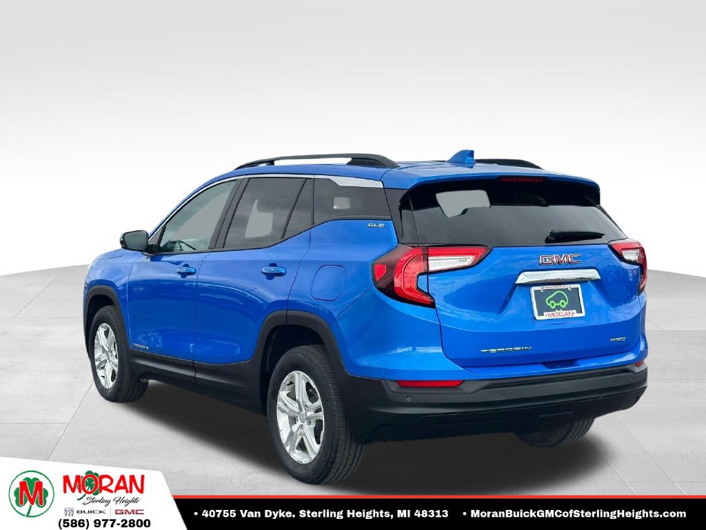 Certified 2024 GMC Terrain SLE w/ Driver Convenience Package AWD/4WD image 3