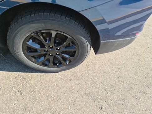 Used 2019 Chevrolet Equinox LT FWD image 12
