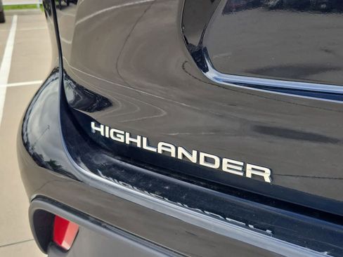 Used 2025 Toyota Highlander XSE AWD/4WD image 14