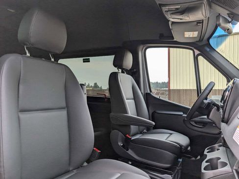 New 2025 Mercedes-Benz Sprinter 2500 image 13