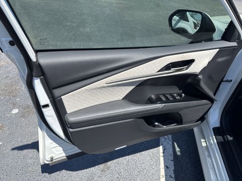 Used 2025 Toyota Camry XLE image 13