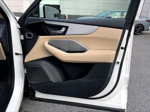 Used 2023 Acura MDX SH-AWD image 24