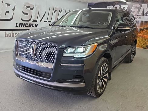 Used 2024 Lincoln Navigator Reserve image 18