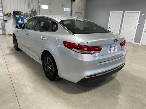 Used 2018 Kia Optima LX FWD image 5