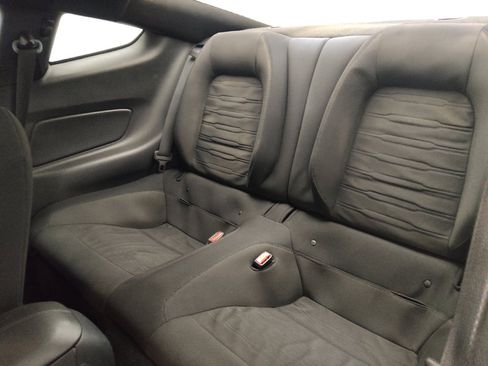Used 2016 Ford Mustang Coupe RWD image 18