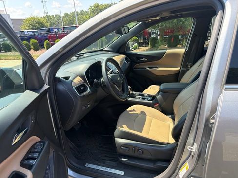 Used 2023 Chevrolet Equinox Premier AWD/4WD image 6
