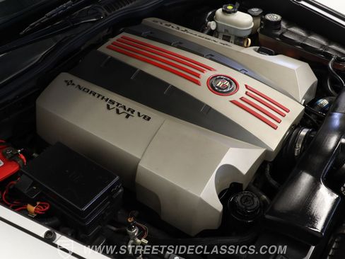 Used 2009 Cadillac XLR image 31