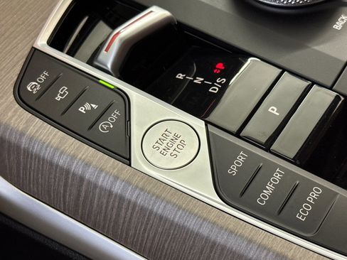 Certified 2025 BMW 230i Coupe w/ M Sport Package image 32