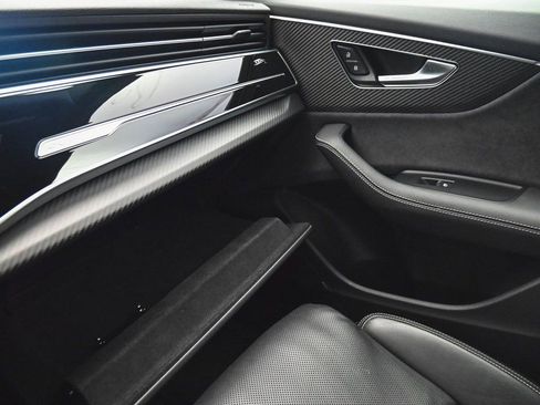 Used 2024 Audi SQ8 Premium Plus image 22