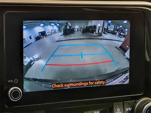 Certified 2024 Toyota Highlander LE image 18