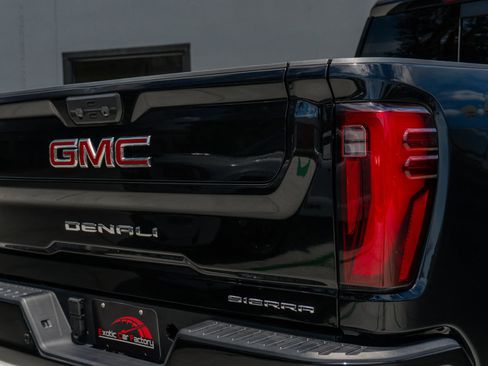 Used 2025 GMC Sierra 2500 Denali w/ Denali Reserve Package AWD/4WD image 43