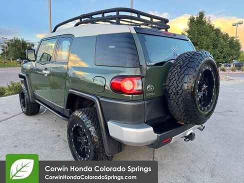Used 2014 Toyota FJ Cruiser 4WD w/ Upgrade Package image 7