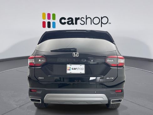 Used 2024 Honda Pilot Elite image 4