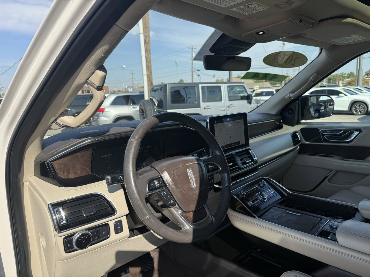 Used 2019 Lincoln Navigator L Reserve AWD/4WD image 9