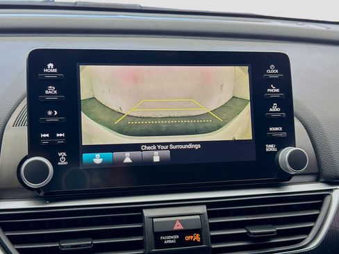Used 2018 Honda Accord Sport image 10