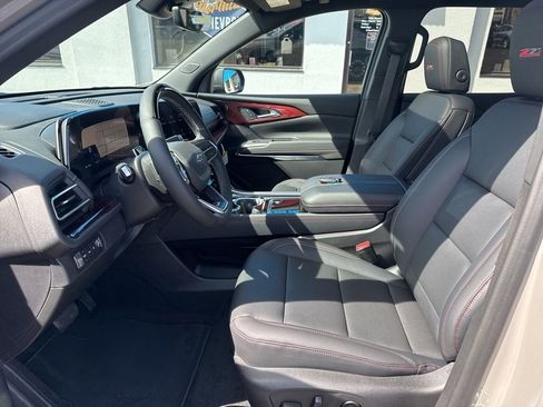 New 2026 Chevrolet Traverse Z71 w/ Enhanced Driving Package AWD/4WD image 16